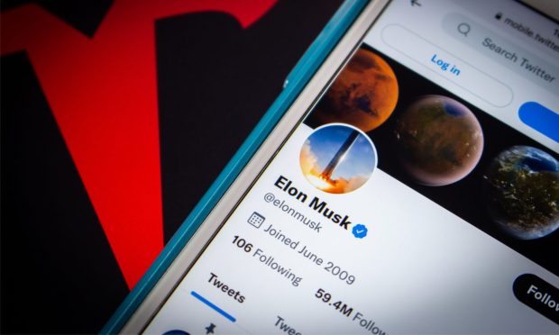 Elon Musk, Twitter, social media