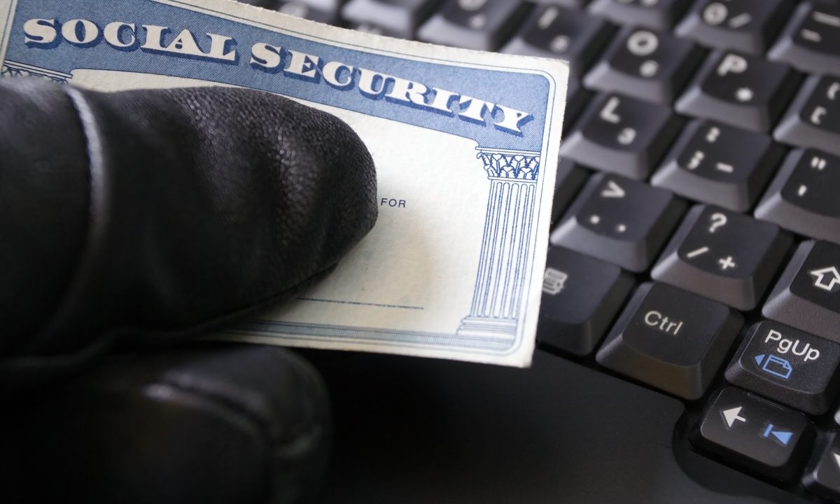 2 Plead Guilty, 17 Charged in US Rideshare, Delivery Fraud Racket