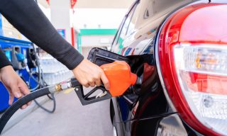 US Motorists Drive Fuel Demand to Pre-Pandemic Levels, Exacerbating Global Shortage