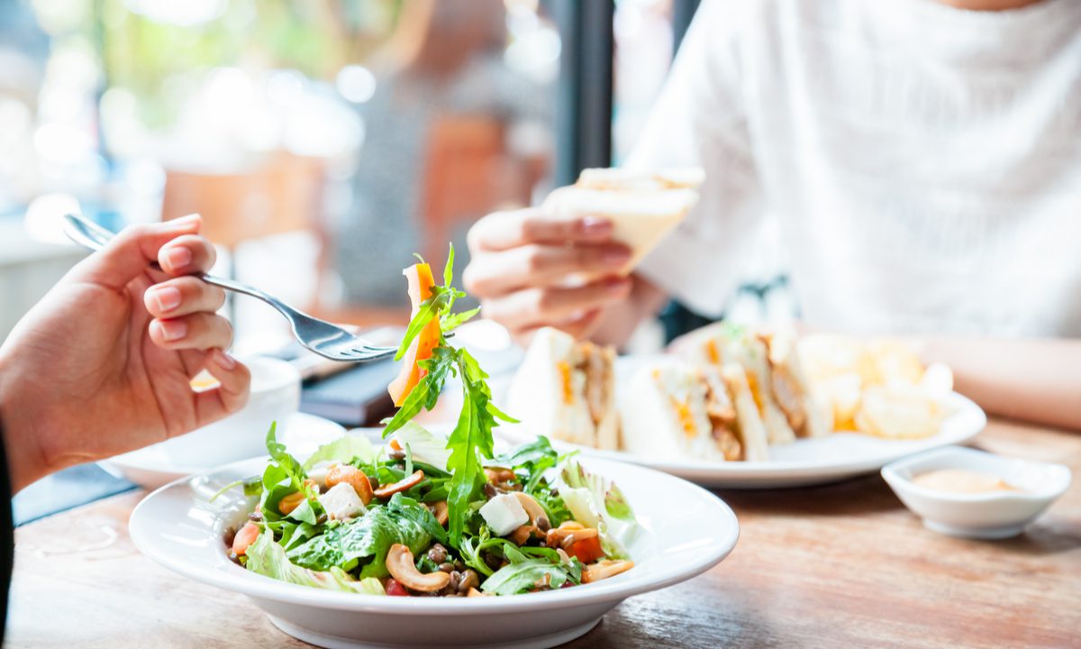 Workers Facing ‘Lunchflation’ As They Return to Their Offices