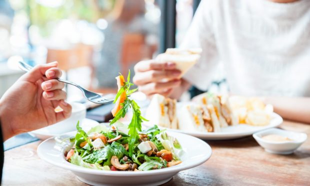 Workers Facing ‘Lunchflation’ As They Return to Their Offices