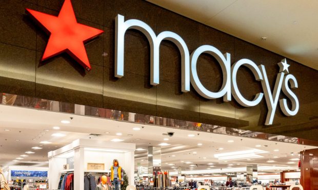 Macy’s Outmaneuvers Bigger Rivals on Inventory Control