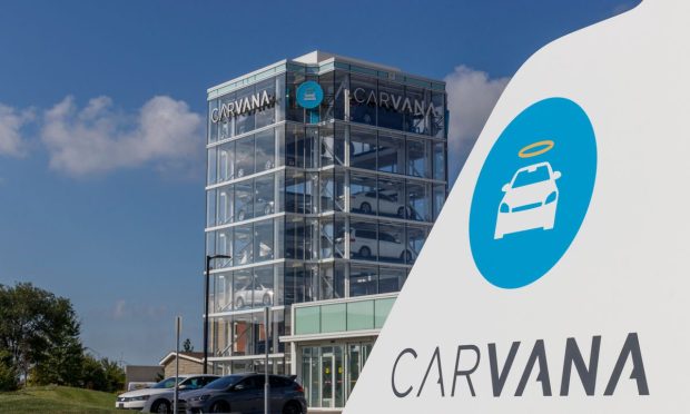 Carvana Crashes Into ‘Challenging, Difficult, Deteriorating’ Environment