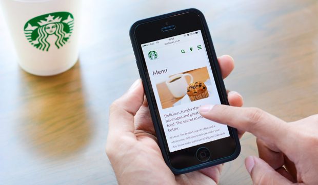 Most Customers Use Mobile Apps to Interact With Restaurant Loyalty Programs