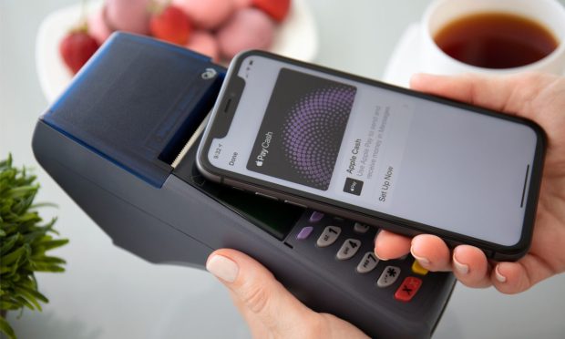 EU to Accuse Apple of Blocking Apple Pay Rivals