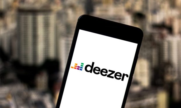 Deezer, acquisition, Francois Pinault, I2PO