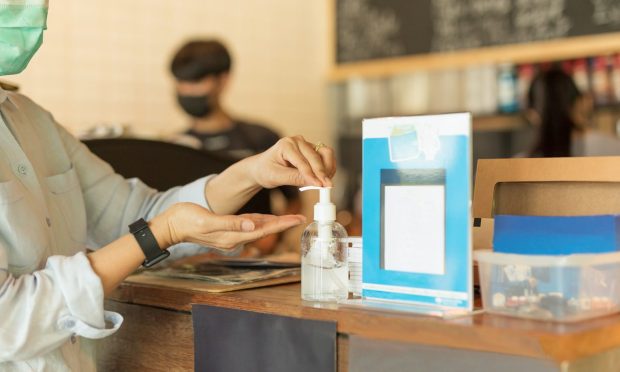 As Mandates Ease, Many Diners Still Worry About COVID