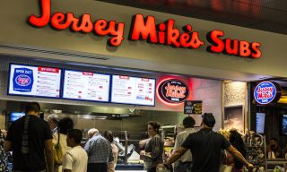 Restaurant Roundup: Jersey Mike’s Trials Drone Delivery; Grubhub Promises New Yorkers Free Lunch