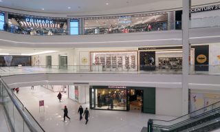 Could Amazon’s Flex Drivers be the Shopping Mall’s Saviors?