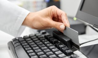 Colorado Governor Receives Bill to Outlaw Swipe Fees on Sales Tax