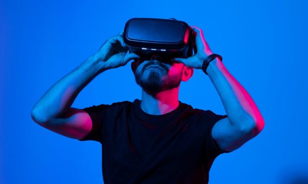 Metaverse Weekly: Meta Starts Small, Disney Sends in the Imagineers, Bored Apes and Memecoin Dogs Battle for Land, and Dubai Brings Regulation to The Sandbox