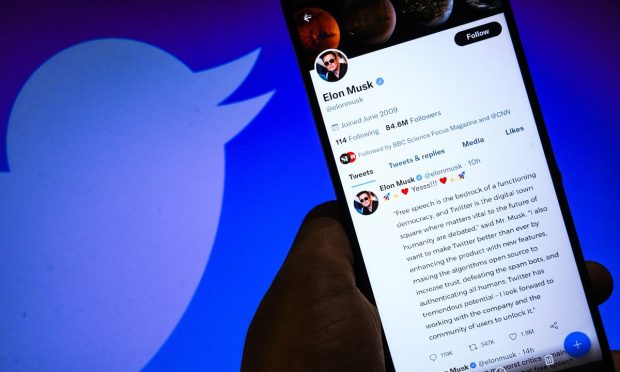 Musk Wants to Take Twitter Public, Report Says