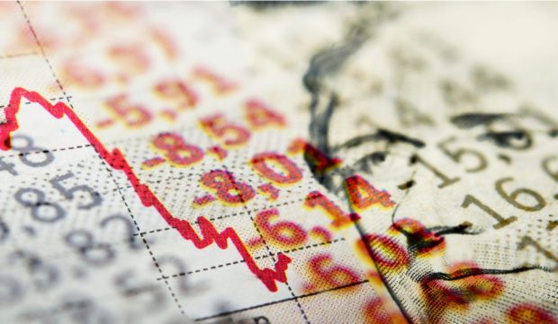 Recession Fears Send CE100 Stocks Lower, Led by Live and Bank Pillars