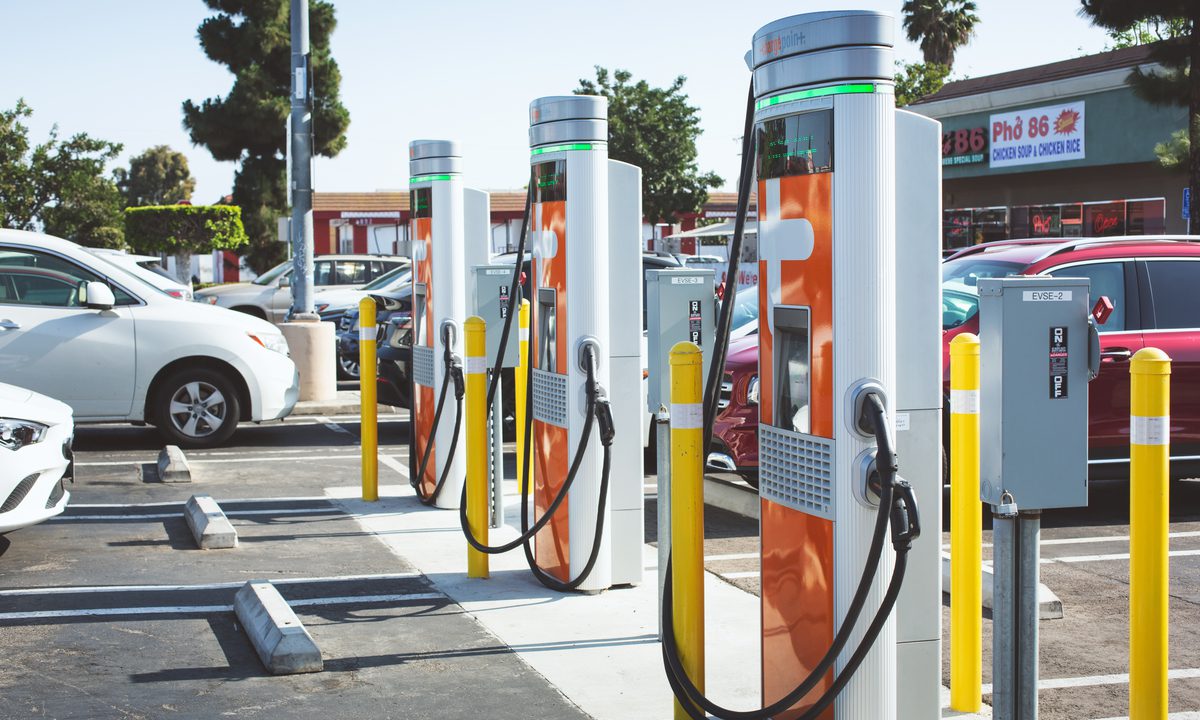 Businesses Bet on Charging Stations to up Traffic