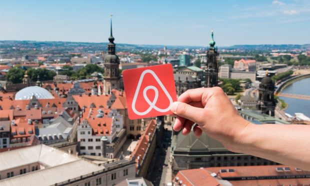 EU Lawmakers Meet With Airbnb on Hosting Rules