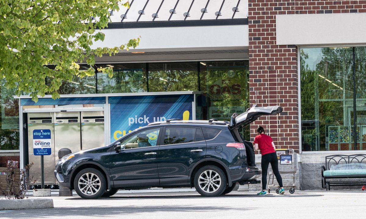 Retailers Nudge Consumers With Cash to Try Pickup Instead of Delivery