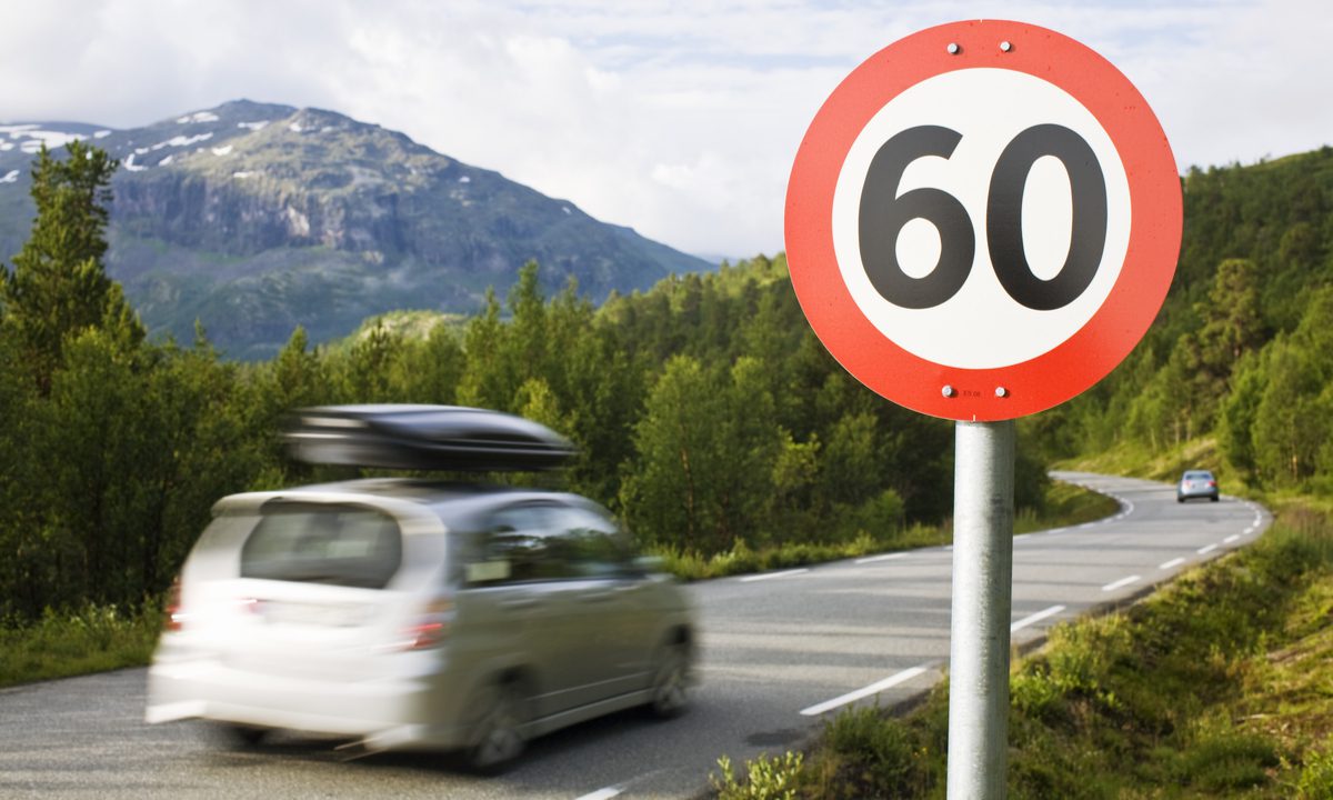 OEMs Aim to Replace Speed Signs with Geofencing Technology 