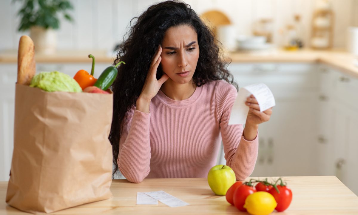 Today in Food Commerce: Rohlik Raises $230M; Grocery Buyers Seek Fuel Rewards
