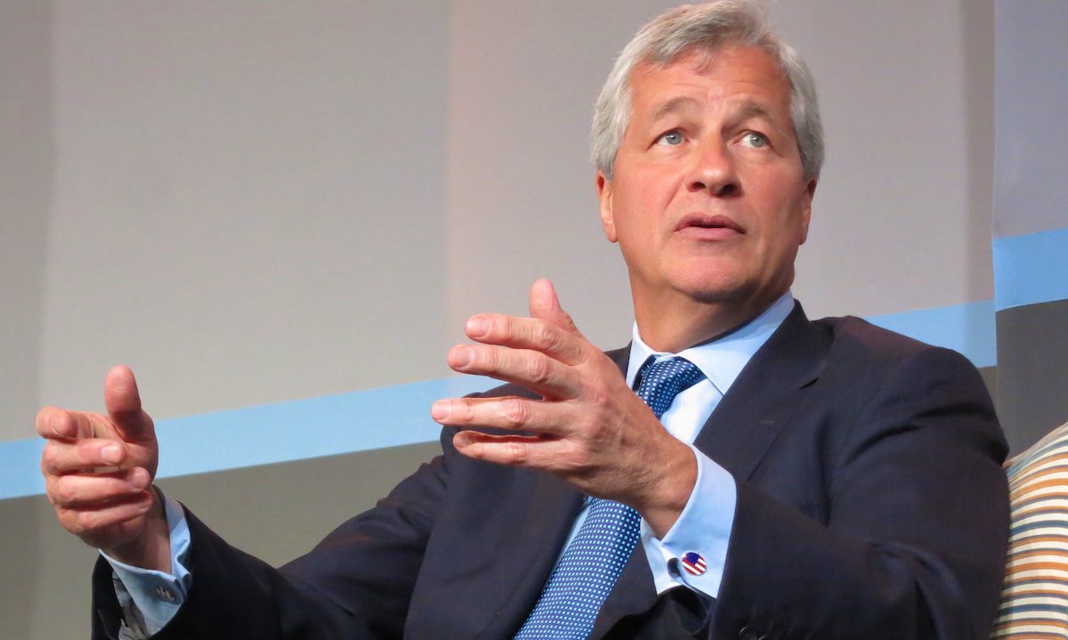 JPMorgan Ups Loan Loss Reserves Amid Uncertain Consumer Outlook