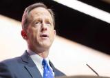 Sen. Toomey Criticizes SEC on Crypto, Calls for Bipartisan Stablecoin Oversight