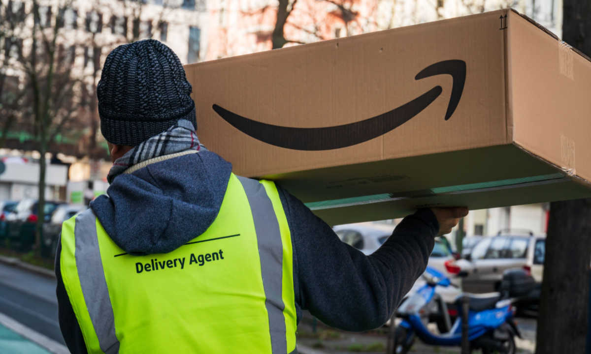 Amazon Plans 4,000 UK Jobs in Global Slowdown