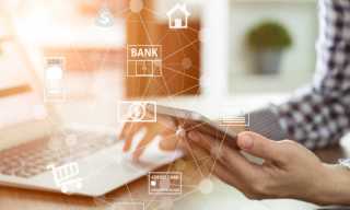 Paycheck-to-Paycheck Consumers Drive Bundled Banking, Connected Economy