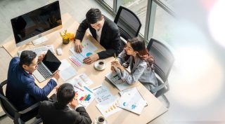 How Data-Informed Decisions Help CFOs Manage Spend and Growth Cycles