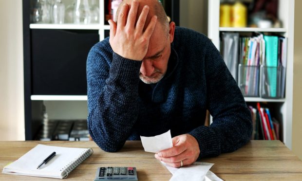 Inflation Puts Dent in US Consumer Confidence