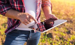 Tillable Teams With Evergreen Bank to Expand Digital Farm Loans