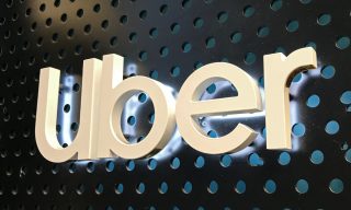 White House Recruits Uber, Walgreens in Anti-COVID Plan