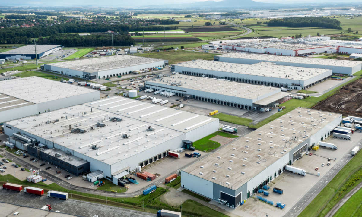 Online Shopping Slowdown Could Lead to Glut of Warehouses