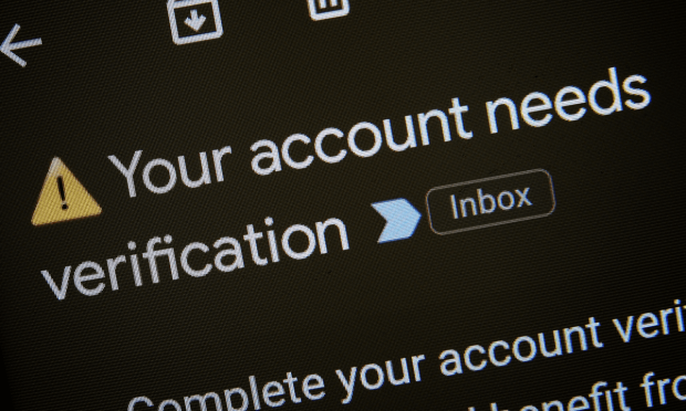 DeFi Platforms Tighten AML to Court Institutional Investors