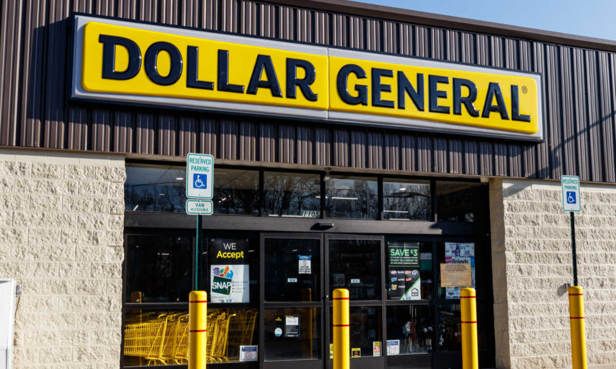 More People Turn to Dollar Stores for Essentials Due to Inflation