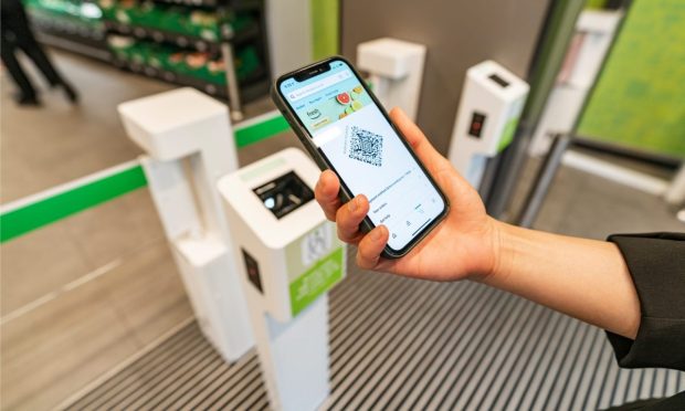 Amazon Halts New UK Self-Checkout Grocers as Sales Fall Short