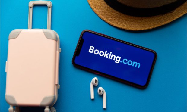 Booking.com, travel, earnings