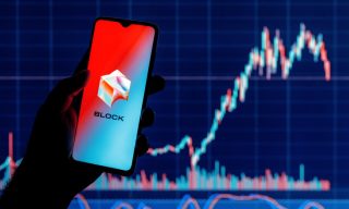 CE100 Index Gains 5.5% as Vroom Soars 55%, Platforms Gain Steam on Earnings