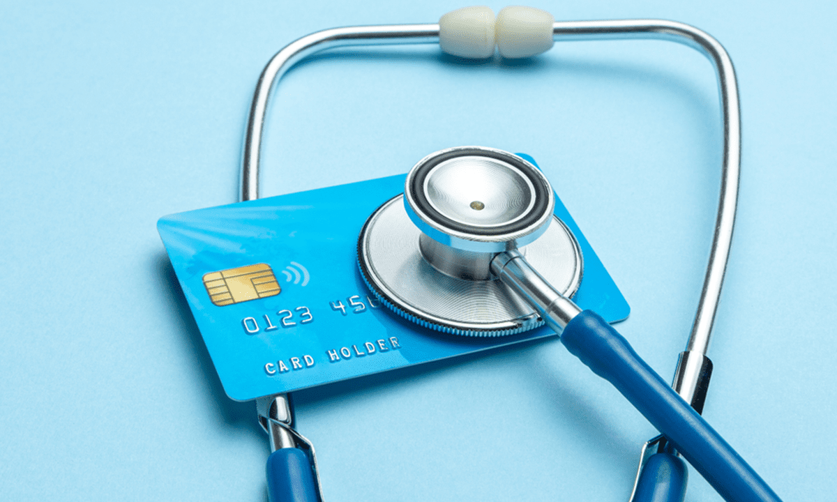 2 in 3 Paycheck-to-Paycheck Consumers Prefer to Pay Drs. With Credit