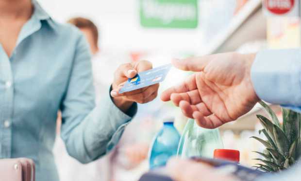 Fed’s Credit Data Signals Caution for Merchants