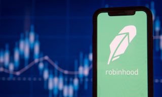 Robinhood Seeks Fresh Following as Client Rosters, Revenue Plummet