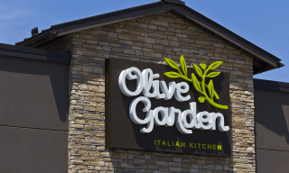 Olive Garden Parent Keeps Delivery Off its Table