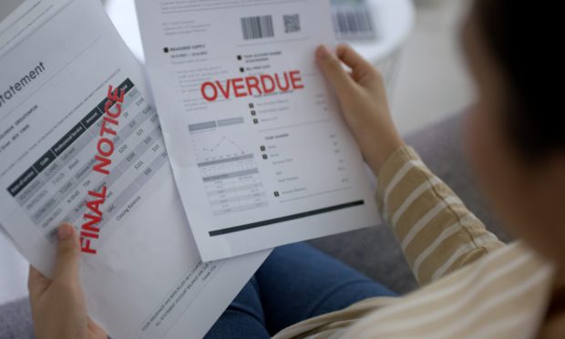 Rising Card Delinquency Rates Spotlight Paycheck-to-Paycheck Pressures