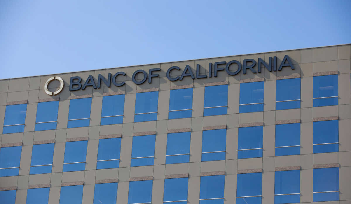 Banc of California Gets Into Merchant Acquiring With Global Payroll Gateway Buy