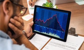 CE100 Index Plunges 7.2% as Higher Interest Rates Cloud Spending Outlook