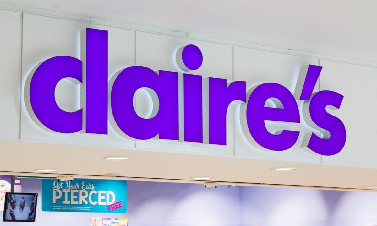 CLAIRE'S ANNOUNCES FURTHER ROLLOUT IN WALMART