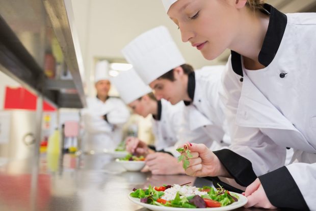 Culinary School Enrollment Falls Amid Restaurants’ Hiring Challenges