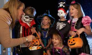 Halloween Spending Expected to Scare up Record Sales