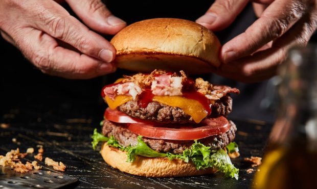 Paris Food Tech Startup Raises $80M to Expand Virtual Food Delivery Franchise 