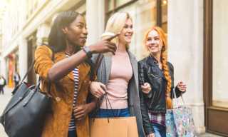 UK Tempts Tourists With Tax-Free Shopping