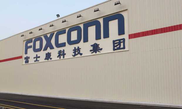 Reports: COVID Curtails iPhone Production in China