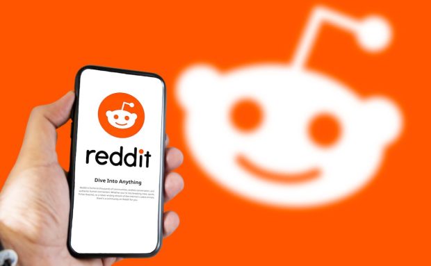 Reddit’s Snoo Mascot Avatars Bring Millions to NFTs
